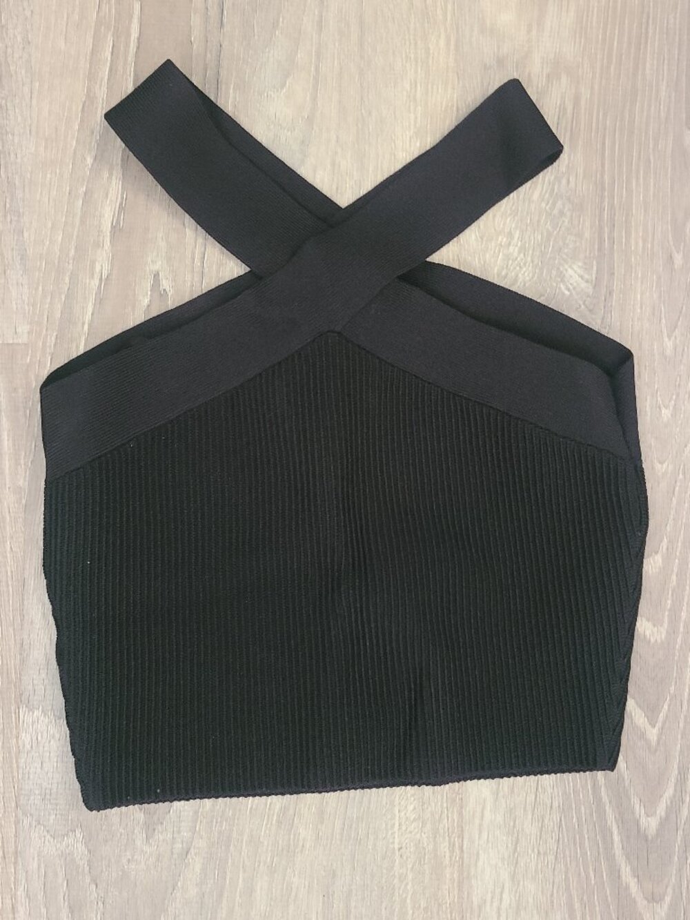 Aritzia Babaton Sculpt Knit Criss Cross Cropped Halter Tank Top Black - Size M